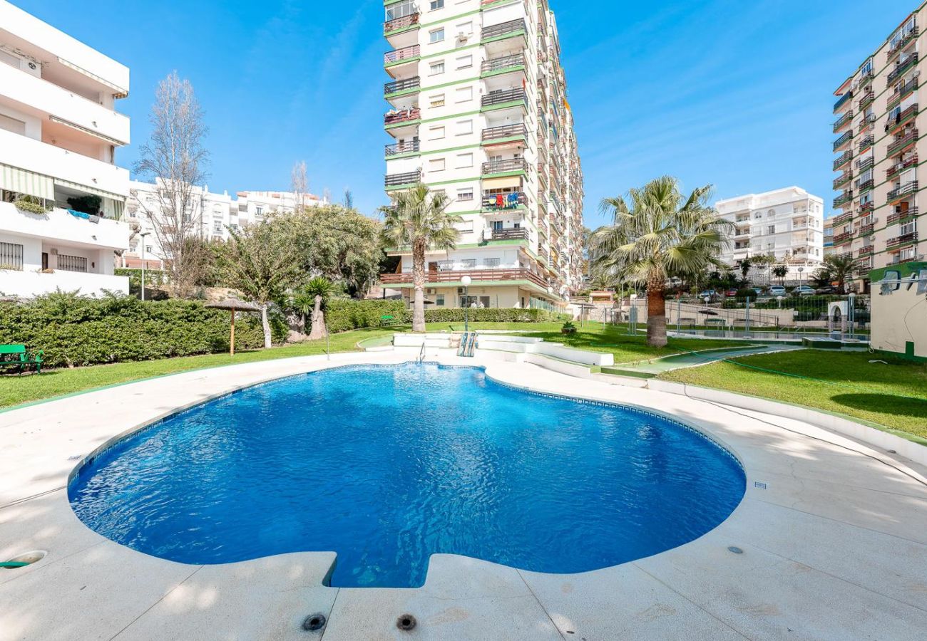 Apartamento en Benalmádena - Luminoso y reformado apartamento