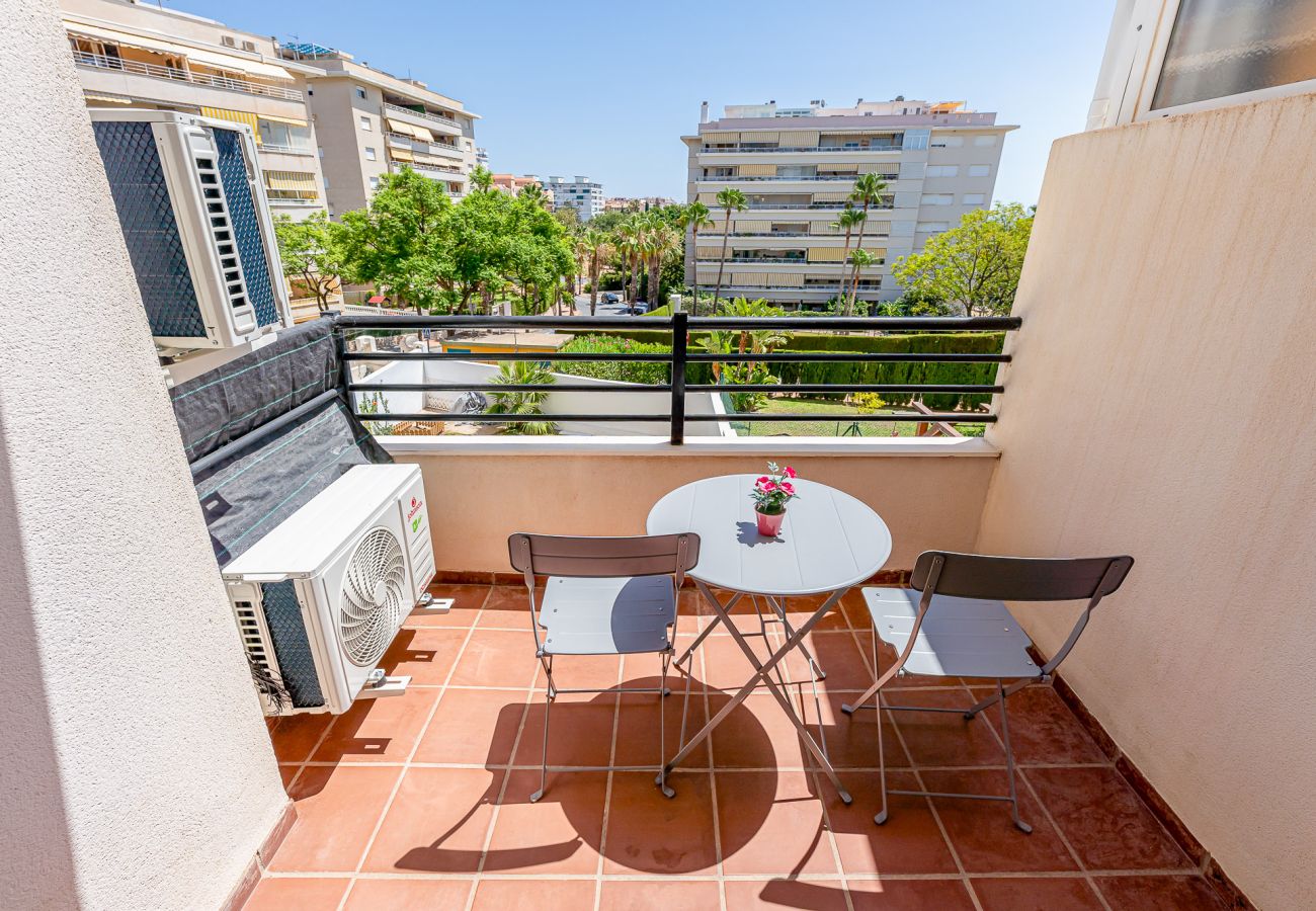 Apartamento en Benalmádena - Comodo piso para 7 en Arroyo 