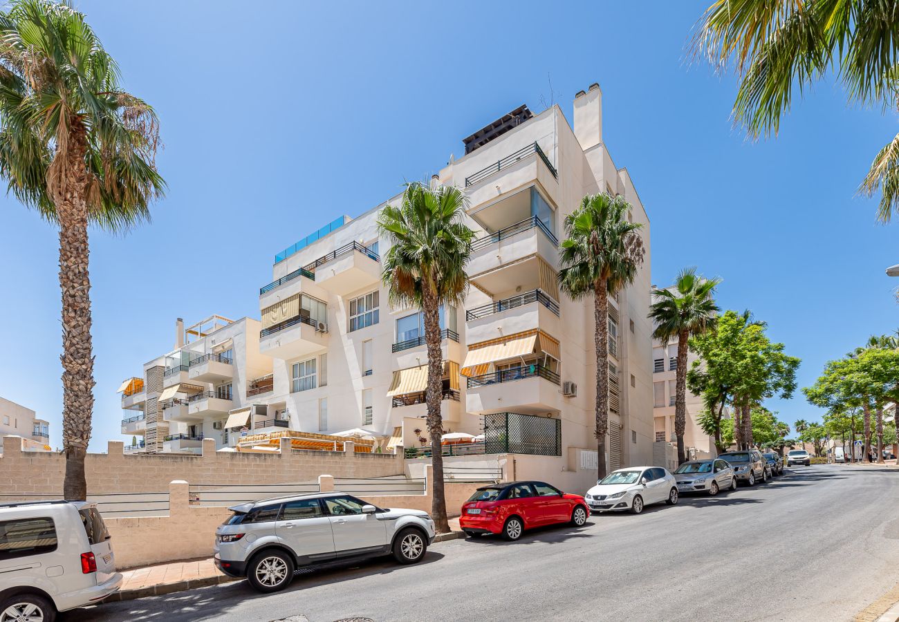 Apartamento en Benalmádena - Comodo piso para 7 en Arroyo 