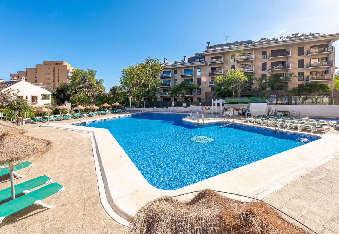 Apartment in Benalmádena - Appartment for 4 in piscis with pools