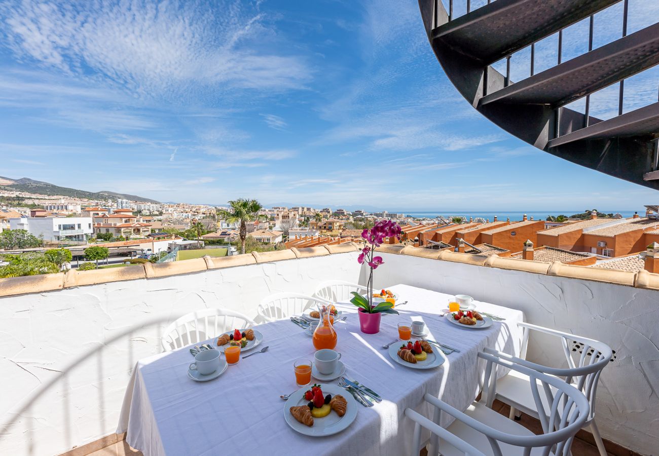 Apartment in Benalmádena - Spectacular penthouse with terrace and panoramic views