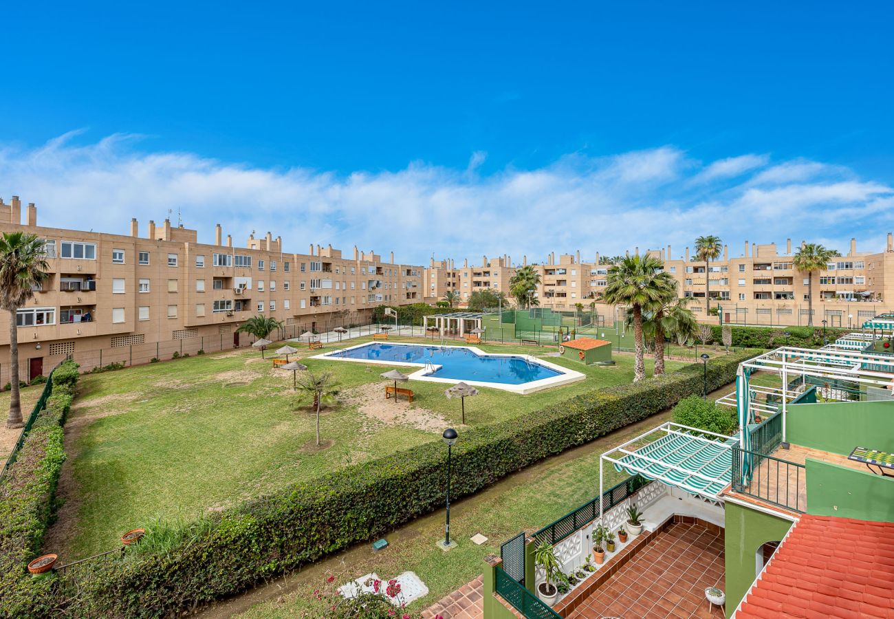 Apartment in Málaga - Duplex Penthouse in Guadalmar 1 min from the beach 