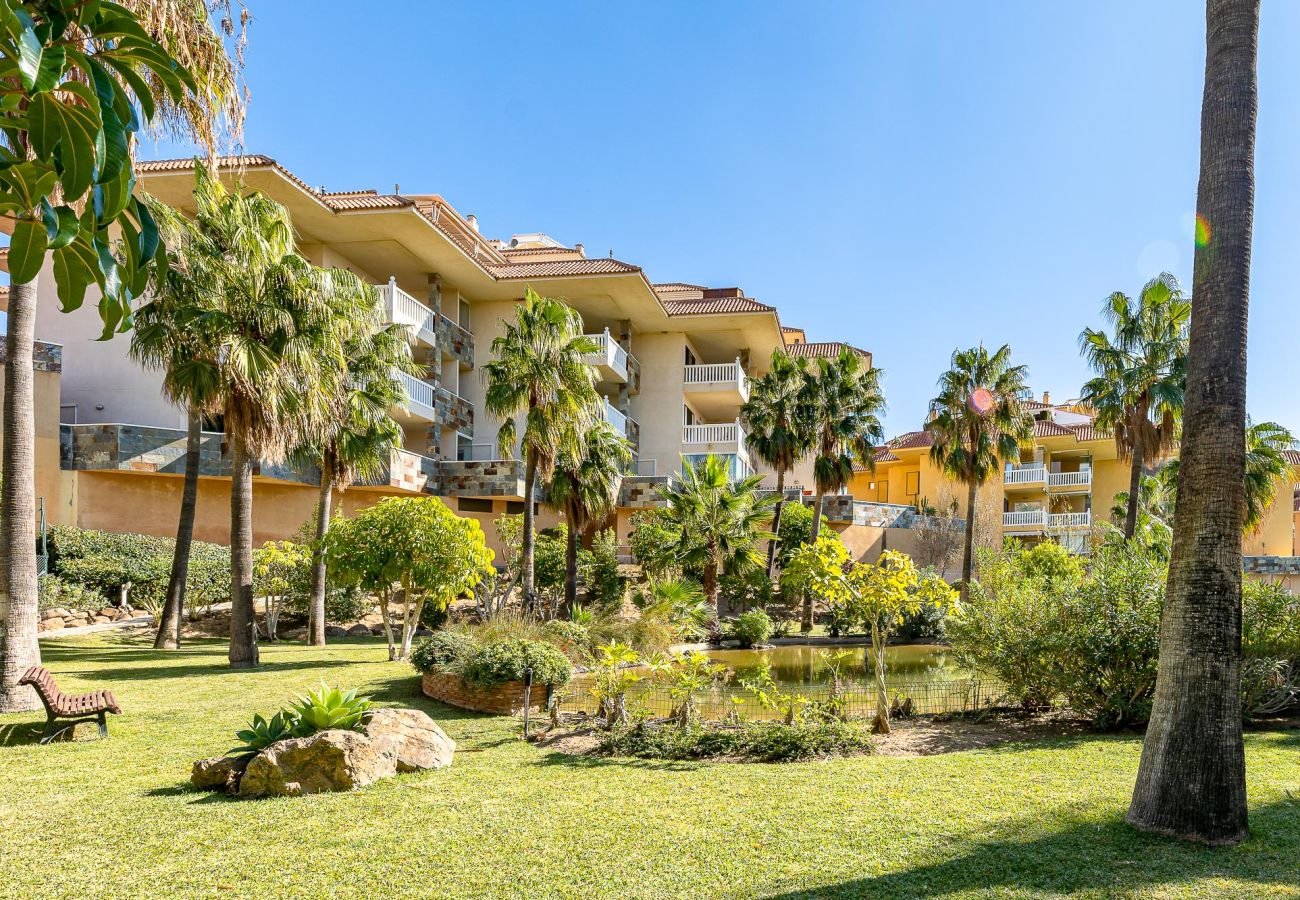 Apartment in Fuengirola - Spacious 3-bedroom apartment in Higueron