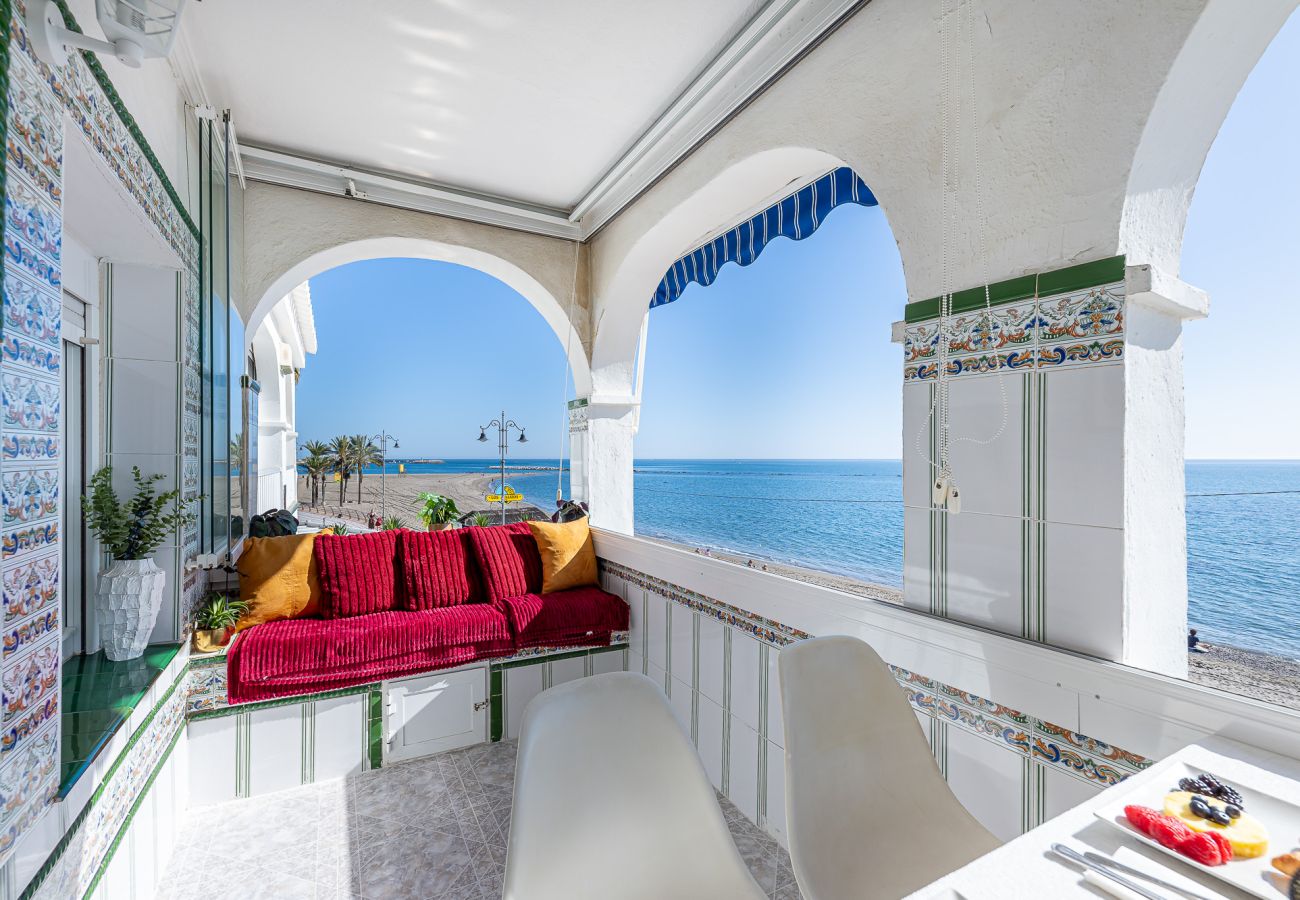 Apartment in Benalmádena - Cozy appartment for 5 in front of the sea 