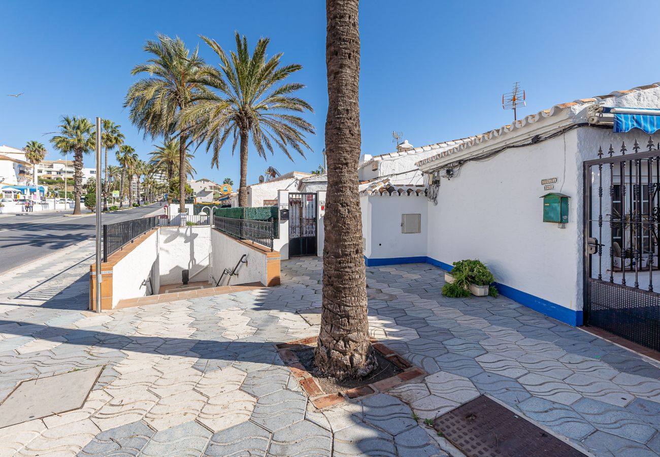 Apartment in Benalmádena - Cozy appartment for 5 in front of the sea 